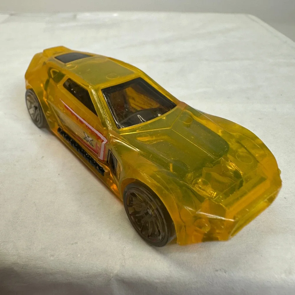 Hot‎ Wheels X-Raycers Bullet Proof 2015 Yellow Translucent Diecast Car Toy